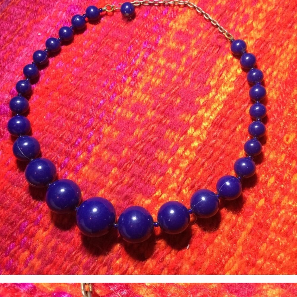 Held for Missmusubi 3 vintage necklace bundle